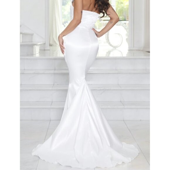 Delphine Strapless Mermaid Gown in White by Moda Glam - Picture 2 of 4